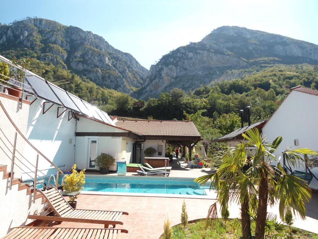 Pensiunea La Dolce Vita Băile Herculane Exterior foto